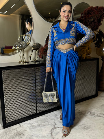 V cut drape V cut drape