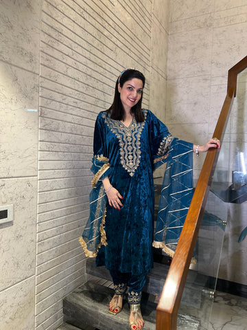 Velvet Aari Work Suit Velvet Aari Work Suit