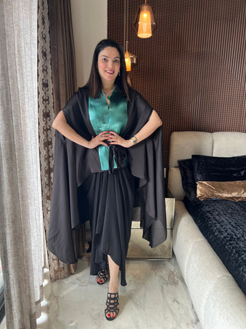 Wired cape with Drape Wired cape with Drape