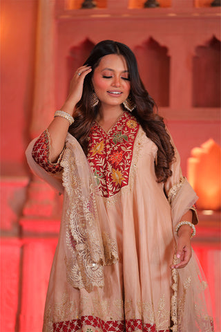 Inaaya (Nóòr e Ránì) Inaaya (Nóòr e Ránì)