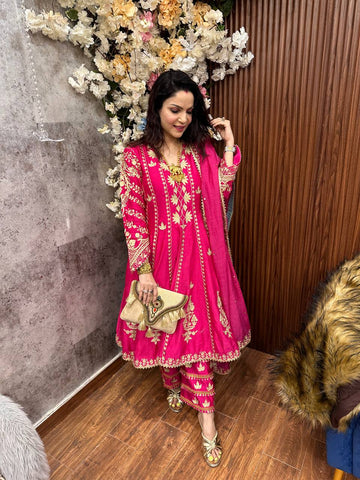 Royal Elegance Suit Royal Elegance Suit