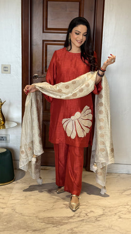 Appliqué work suit