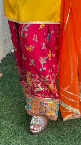 Aari Suit