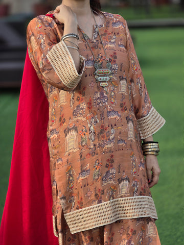 Crepe printed suit