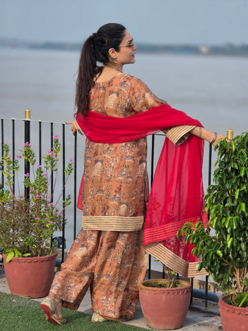 Crepe printed suit