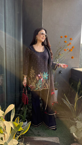 Dabka suit