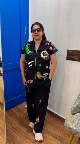 Embroidered travel set