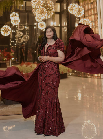 Hotselling tail gown