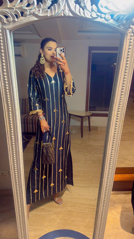 One piece long silhouette